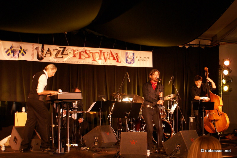 DSC07332.JPG - Andreas Jonsson med Doobidoo Jazz