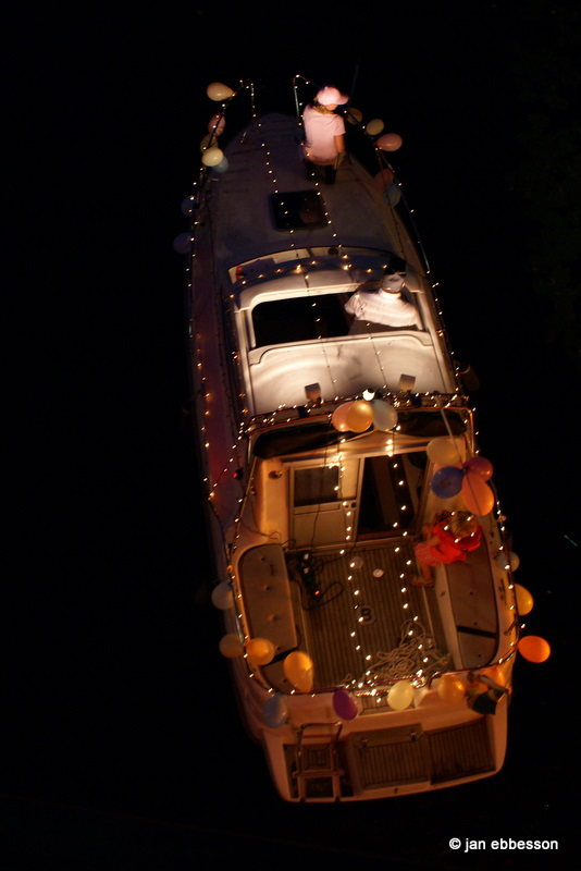 DSC03958.JPG - Illuminerad båtparad