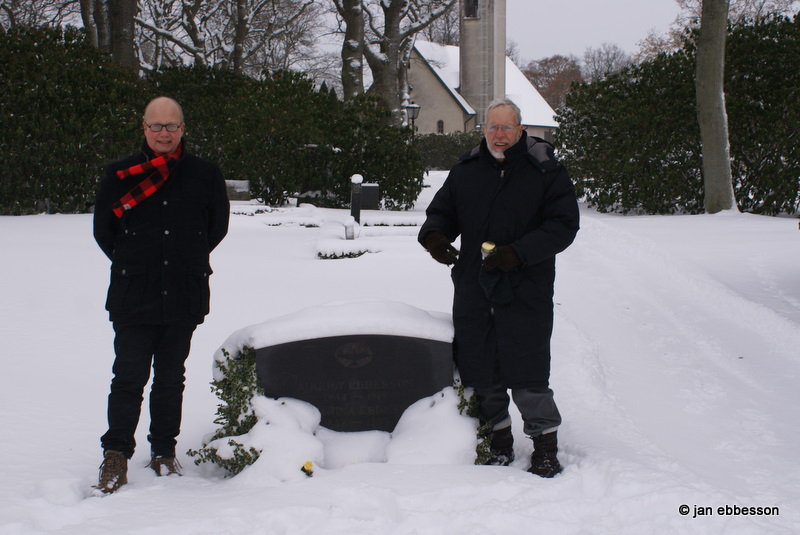 DSC05892.JPG - Jan och Todd på Kyrkogården i Höganäs