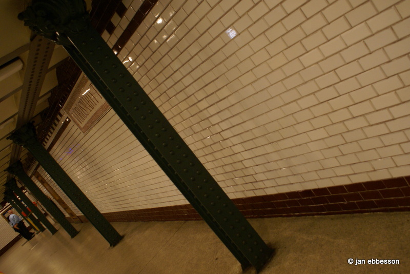 DSC01720.JPG - Metro Linje M1 - världens äldsta som öppmade 1896