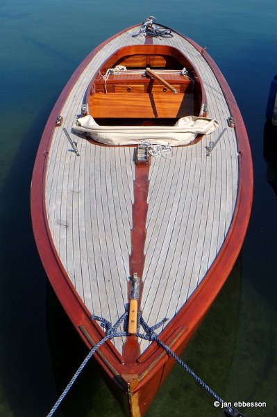 DSC01002.JPG - Båt i Svanshalls hamn